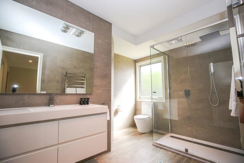 Amber Mist Villa Two - Whitsundays Accommodation 10