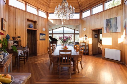 Kangaroo Manor - Whitsundays Accommodation 22