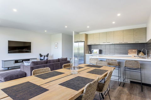 Blairgowrie Apartment 2 - On The Beach - Whitsundays Accommodation 4