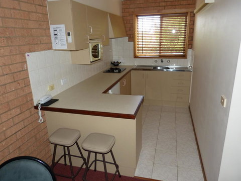 Blue Whale Motor Inn & Apartments - Whitsundays Accommodation 25