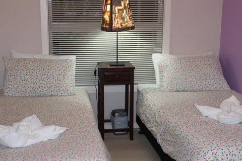 Australian Home Away @ Box Hill 2 Bedroom - Whitsundays Accommodation 4
