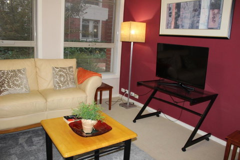 Australian Home Away @ Box Hill 2 Bedroom - Whitsundays Accommodation 6
