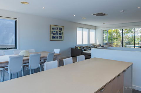 1 Sunset Place - Whitsundays Accommodation 6