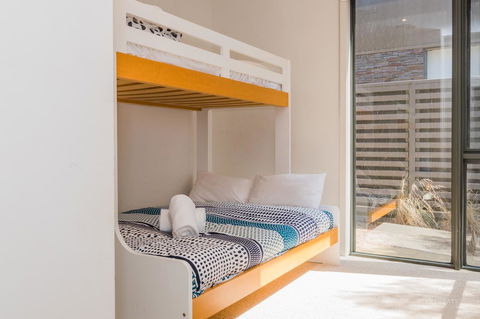 1 Sunset Place - Whitsundays Accommodation 14