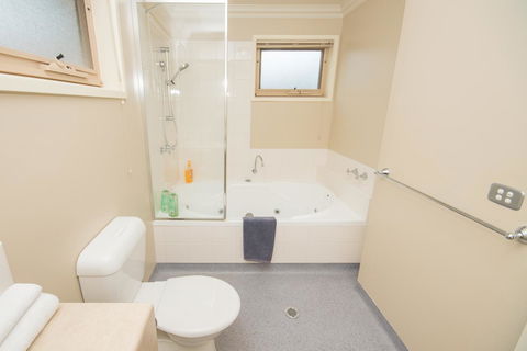 The Pitch - Whitsundays Accommodation 19