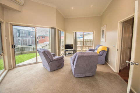 The Pitch - Whitsundays Accommodation 32