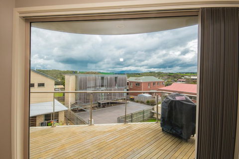 The Pitch - Whitsundays Accommodation 11