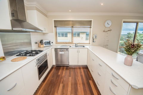 The Pitch - Whitsundays Accommodation 7