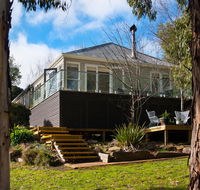 Lake Como Villa - Whitsundays Accommodation