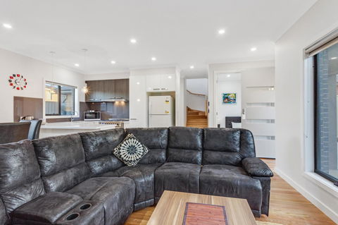 Biggs Villas Melbourne - Whitsundays Accommodation 24