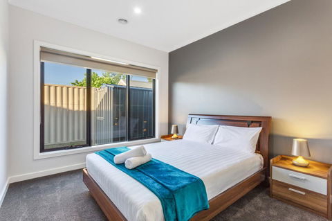 Biggs Villas Melbourne - Whitsundays Accommodation 6