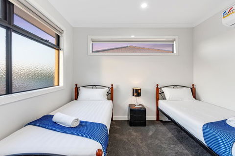 Biggs Villas Melbourne - Whitsundays Accommodation 32