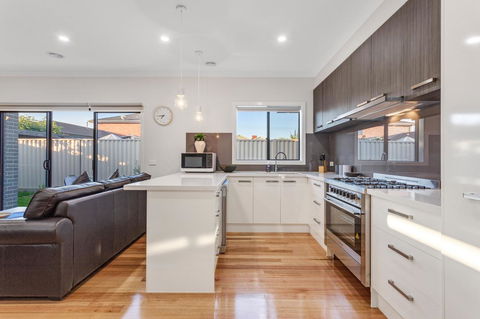 Biggs Villas Melbourne - Whitsundays Accommodation 16