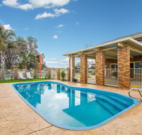 Hybiscus Waterfront Apartments - Whitsundays Accommodation