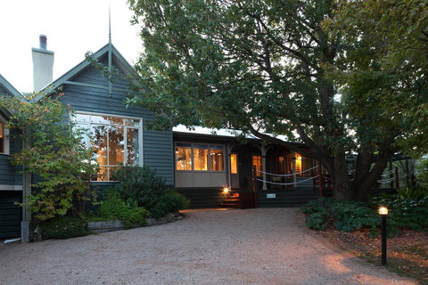 Oak Tree Lodge - Whitsundays Accommodation 9