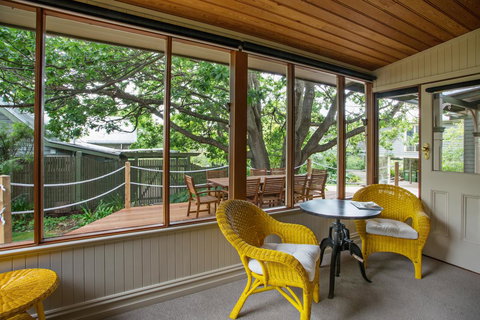 Oak Tree Lodge - Whitsundays Accommodation 28