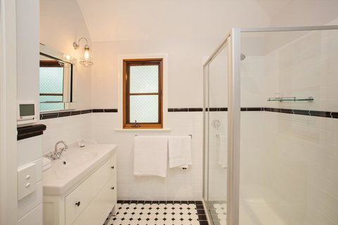 Oak Tree Lodge - Whitsundays Accommodation 35