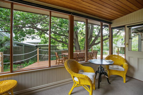 Oak Tree Lodge - Whitsundays Accommodation 33