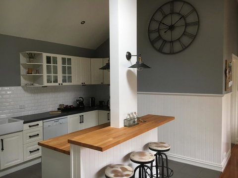 Oak Tree Lodge - Whitsundays Accommodation 12