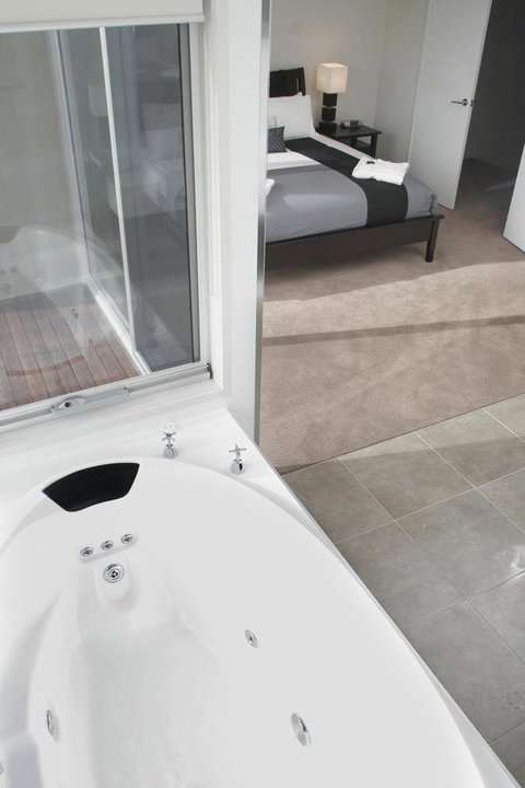 104 On Merri Apartments - Whitsundays Accommodation 4