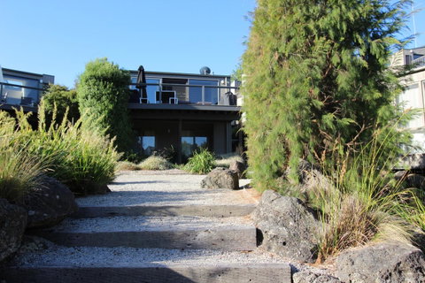 Lorne Holiday House - Whitsundays Accommodation 12