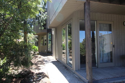 Lorne Holiday House - Whitsundays Accommodation 10