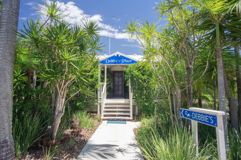 Debbie\'s Place - Whitsundays Accommodation 0