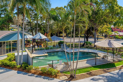 Rainbow Getaway Holiday Apartments - Whitsundays Accommodation 0