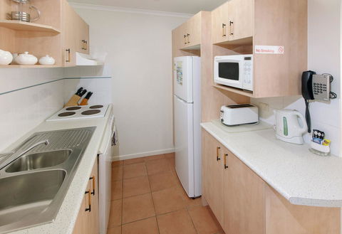 Rainbow Getaway Holiday Apartments - Whitsundays Accommodation 25