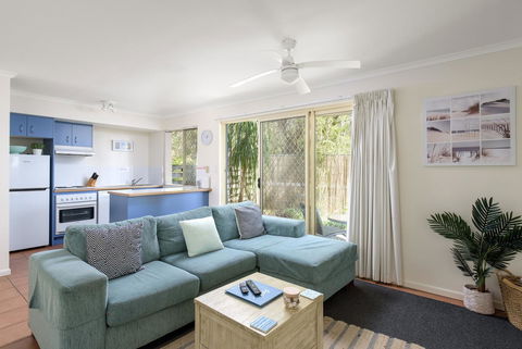 Rainbow Getaway Holiday Apartments - Whitsundays Accommodation 10
