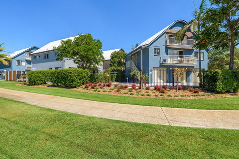Rainbow Getaway Holiday Apartments - Whitsundays Accommodation 22