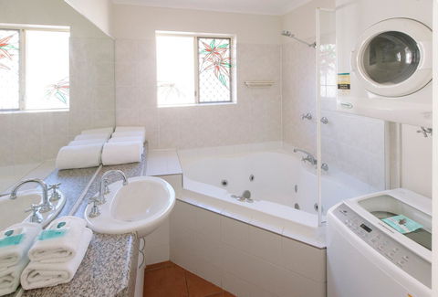 Rainbow Getaway Holiday Apartments - Whitsundays Accommodation 31