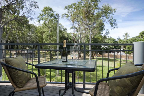 Woodville Beach Townhouse 6 - Whitsundays Accommodation 10