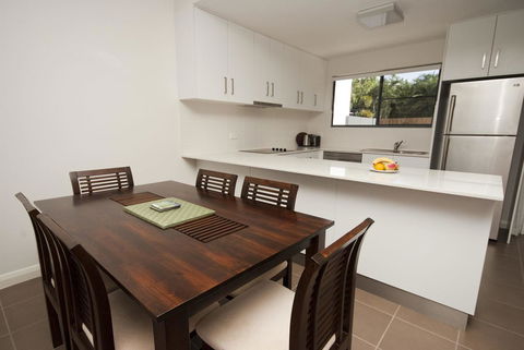 Woodville Beach Townhouse 6 - Whitsundays Accommodation 7