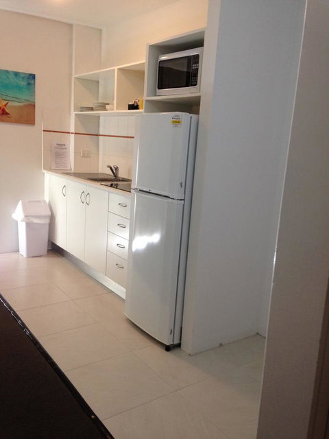 Chez Noosa Resort Motel - Whitsundays Accommodation 0