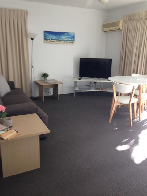 Chez Noosa Resort Motel - Whitsundays Accommodation 1