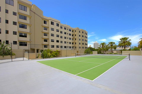 The Mirage Resort Alexandra Headland - Whitsundays Accommodation 2