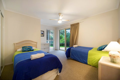 Whale Watch Ocean Beach Resort - Whitsundays Accommodation 6