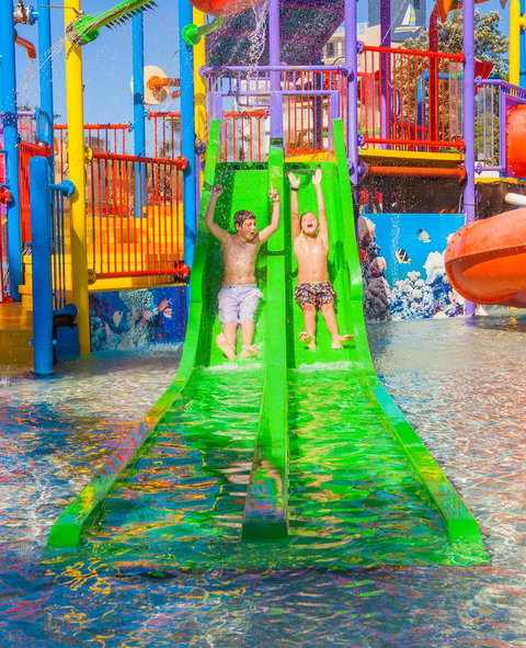 Oaks Sunshine Coast Oasis Resort - Whitsundays Accommodation 10