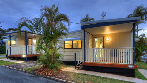 Alex Beach Cabins And Tourist Park - Whitsundays Accommodation 25
