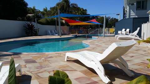 Alex Beach Cabins And Tourist Park - Whitsundays Accommodation 17
