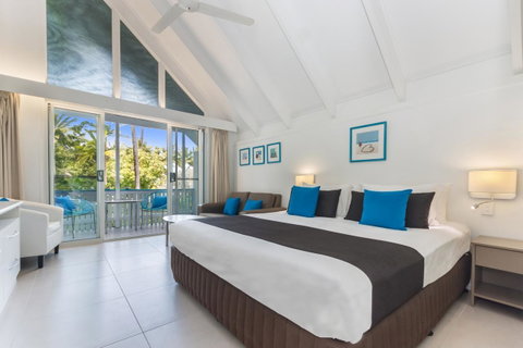 By The Sea Port Douglas - Whitsundays Accommodation 9