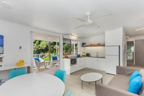 By The Sea Port Douglas - Whitsundays Accommodation 8