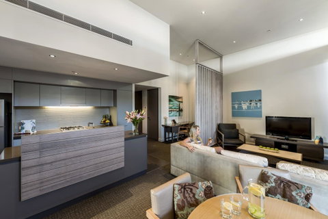 Oaks Redcliffe Mon Komo Suites - Whitsundays Accommodation 20