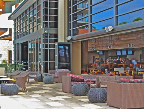 Oaks Redcliffe Mon Komo Suites - Whitsundays Accommodation 0