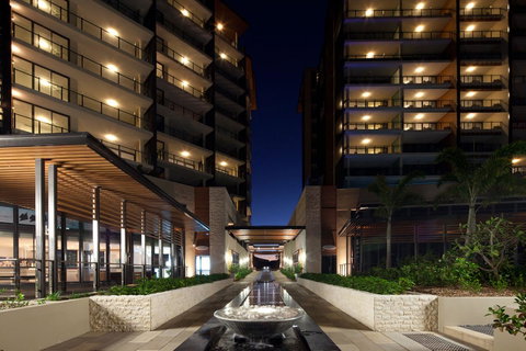 Oaks Redcliffe Mon Komo Suites - Whitsundays Accommodation 1