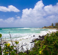 Rainbow Bay Backpackers - Whitsundays Accommodation