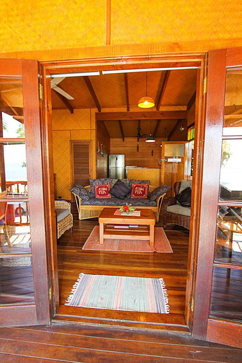 1770 Beach Shacks - Whitsundays Accommodation 7