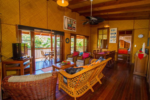 1770 Beach Shacks - Whitsundays Accommodation 12