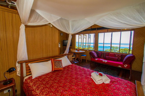 1770 Beach Shacks - Whitsundays Accommodation 10